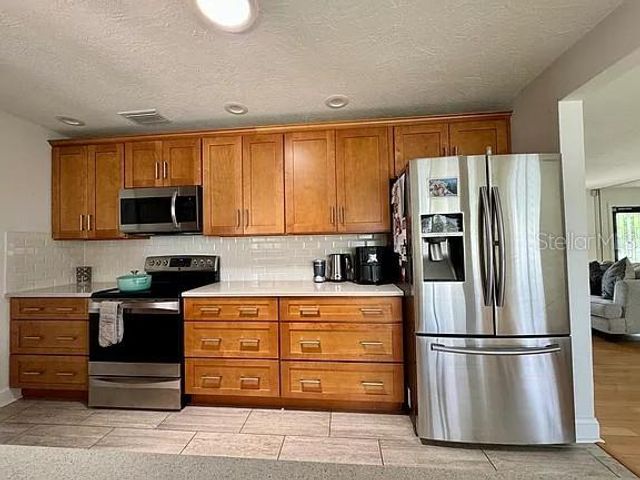 4052 14TH WAY NE, St Petersburg, FL 33703