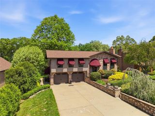 161 Richard Dr, Center Twp, PA 15001