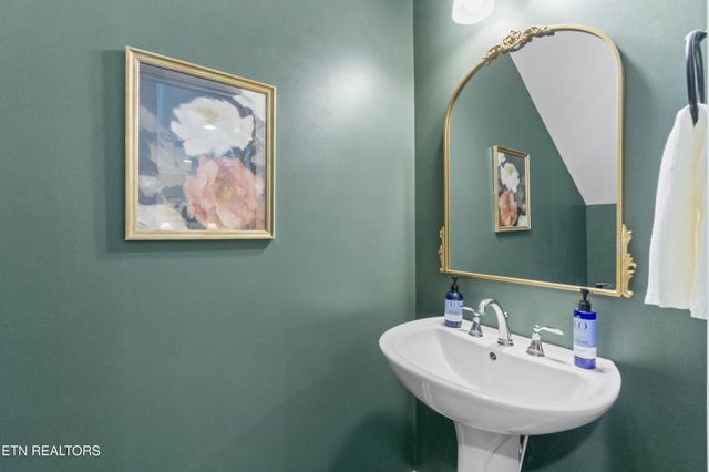 5069 NE Shelterwood Drive, Cleveland, TN 37312