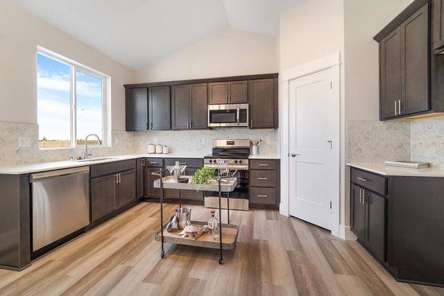 5819 S Sherri Lea Rd, Spokane, WA 99224