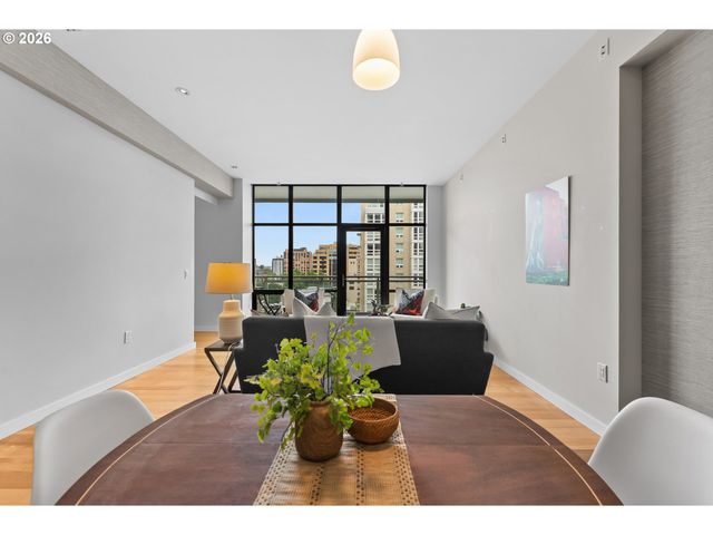 1025 Nw COUCH St 619, Portland, OR 97209