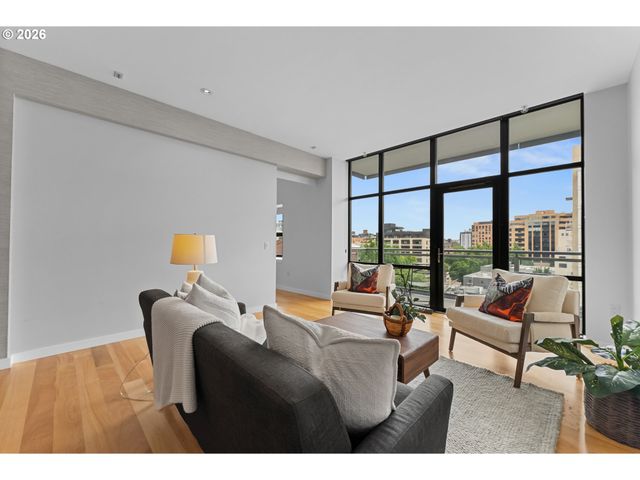 1025 Nw COUCH St 619, Portland, OR 97209