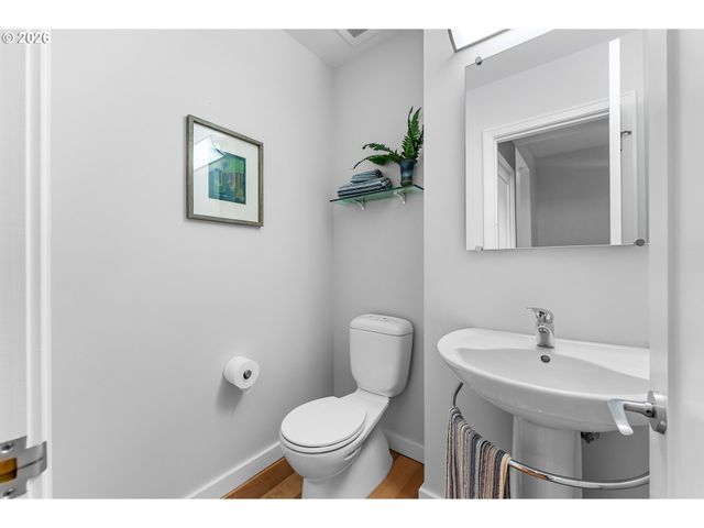 1025 Nw COUCH St 619, Portland, OR 97209