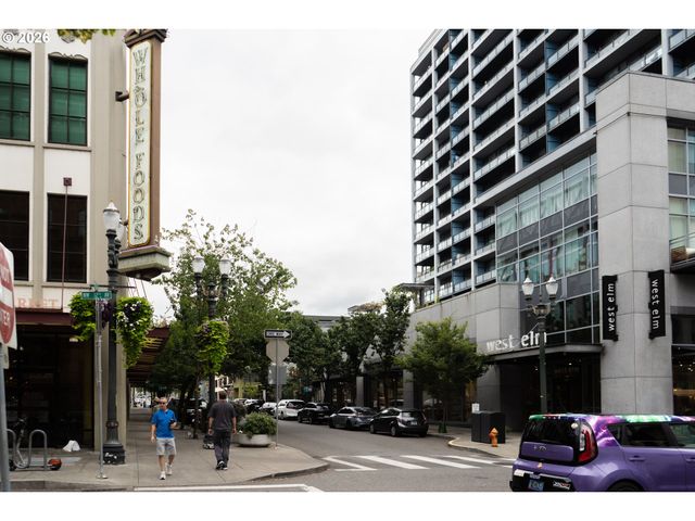 1025 Nw COUCH St 619, Portland, OR 97209