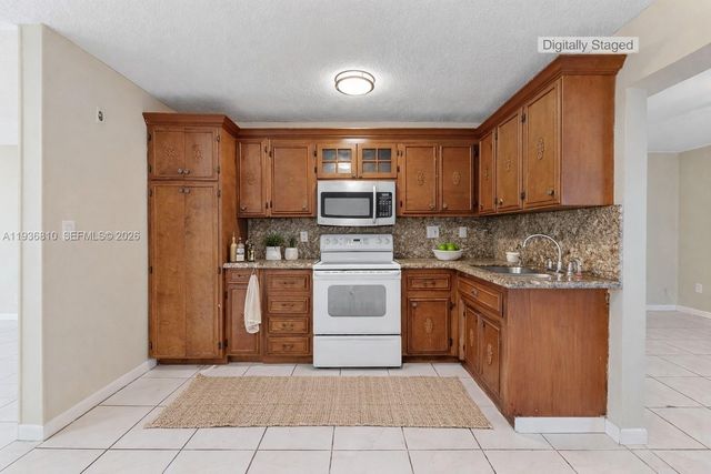 5010 NW 51st Street, Tamarac, FL 33319