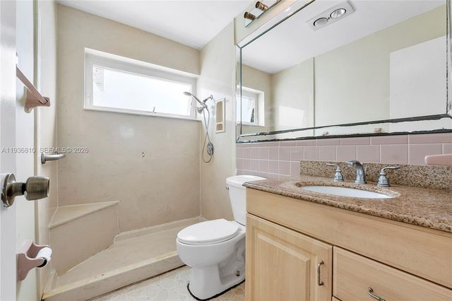 5010 NW 51st Street, Tamarac, FL 33319