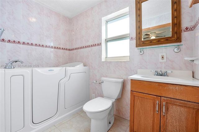 5010 NW 51st Street, Tamarac, FL 33319