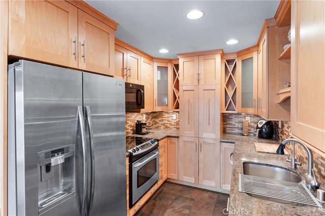 1061 Park Avenue, Long Beach, CA 90804