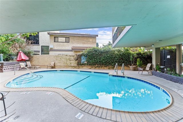 1061 Park Avenue, Long Beach, CA 90804