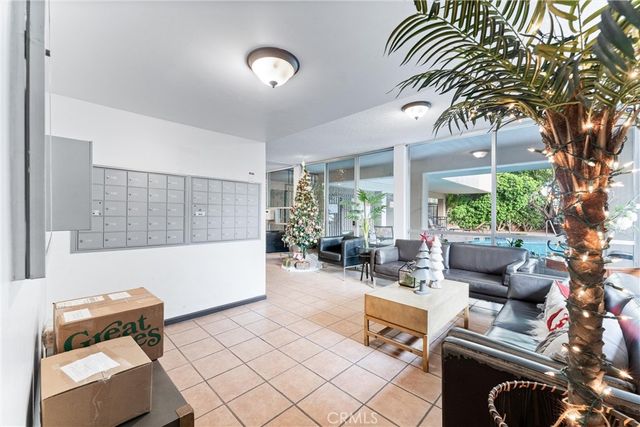 1061 Park Avenue, Long Beach, CA 90804