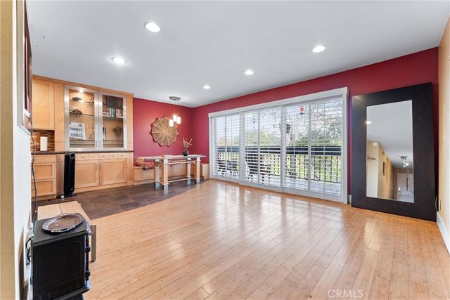 1061 Park Avenue, Long Beach, CA 90804