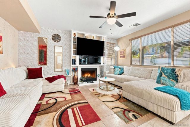 875 Seymour Way, Perris, CA 92571