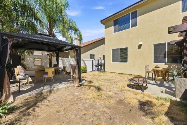 875 Seymour Way, Perris, CA 92571
