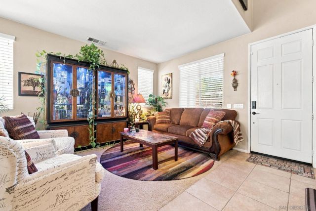 875 Seymour Way, Perris, CA 92571