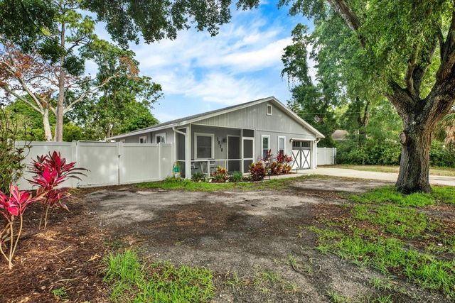 1978 DIX STREET, Largo, FL 33774