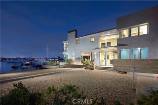 1042 W Bay Avenue, Newport Beach, CA 92661