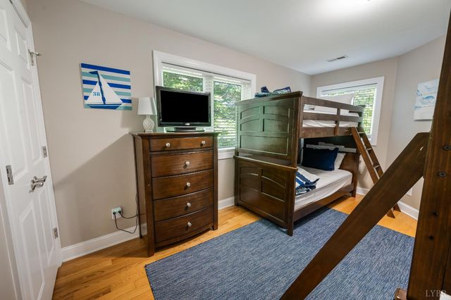 1359 Nicholas Lane, Moneta, VA 24121