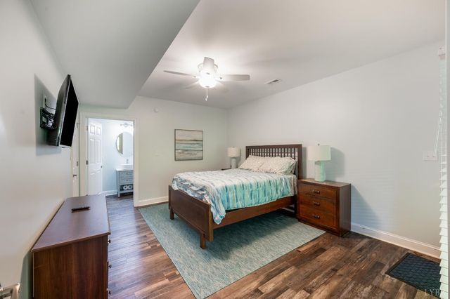 1359 Nicholas Lane, Moneta, VA 24121