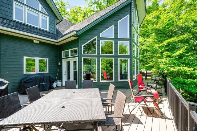 1359 Nicholas Lane, Moneta, VA 24121