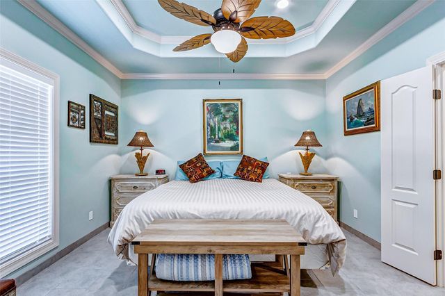 851 Palmetto Drive, Crystal Beach, TX 77650