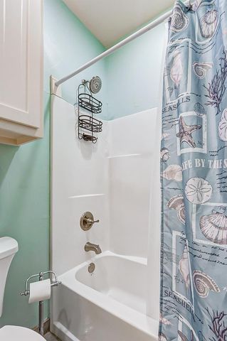 851 Palmetto Drive, Crystal Beach, TX 77650