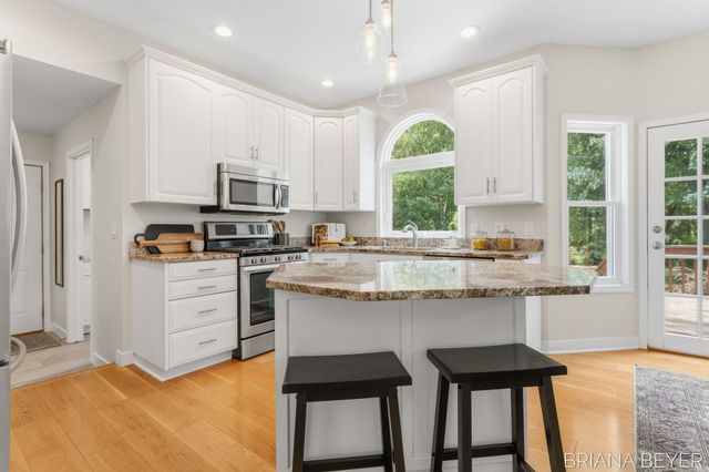 145 Bay Meadows Drive, Park Twp, MI 49424