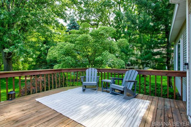 145 Bay Meadows Drive, Park Twp, MI 49424