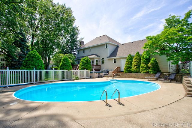 145 Bay Meadows Drive, Park Twp, MI 49424
