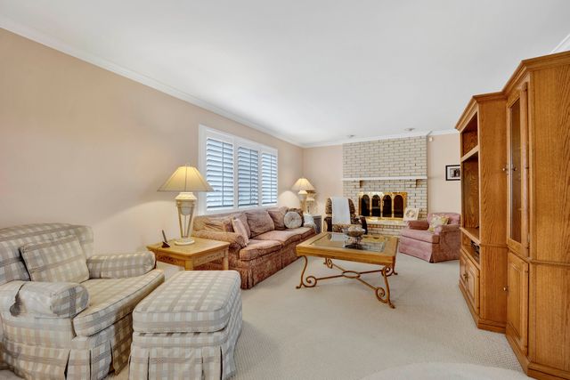 10833 Long Avenue, Oak Lawn, IL 60453