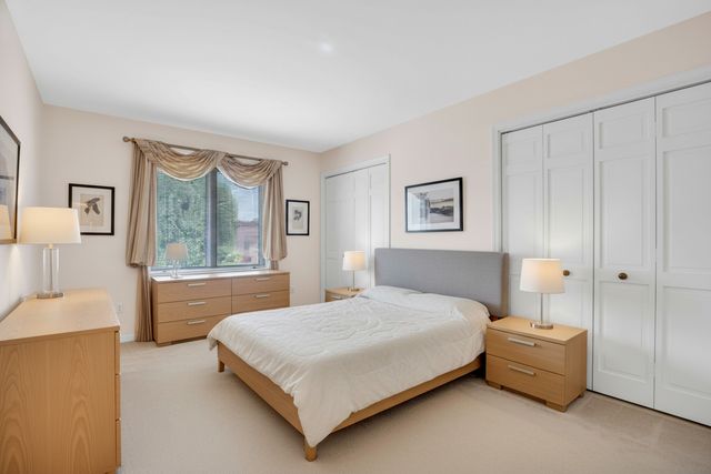 10833 Long Avenue, Oak Lawn, IL 60453