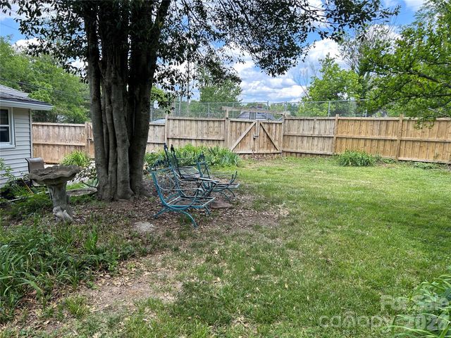 12 Penley Avenue, Asheville, NC 28804