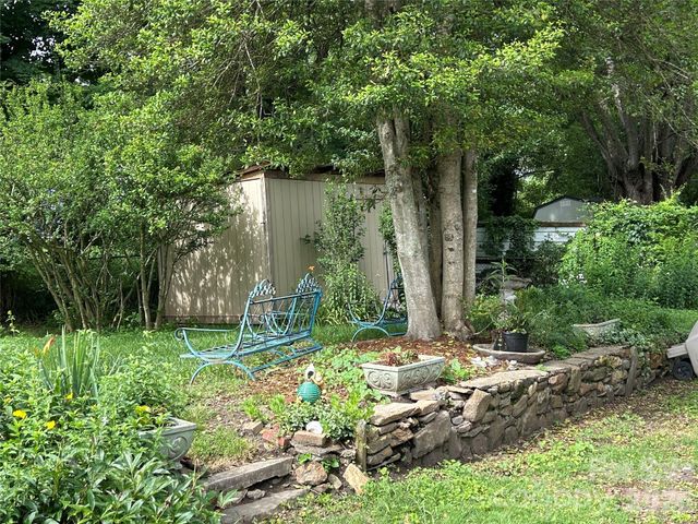 12 Penley Avenue, Asheville, NC 28804