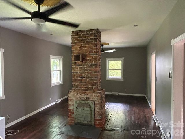 12 Penley Avenue, Asheville, NC 28804