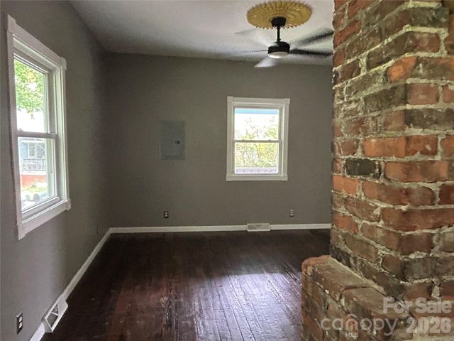 12 Penley Avenue, Asheville, NC 28804