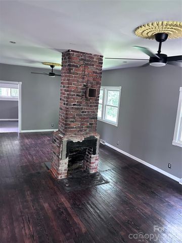 12 Penley Avenue, Asheville, NC 28804