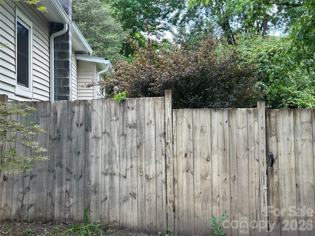 12 Penley Avenue, Asheville, NC 28804