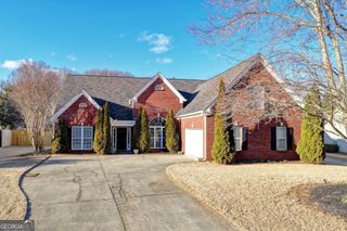 8415 Meadowgrove Lane, Gainesville, GA 30506