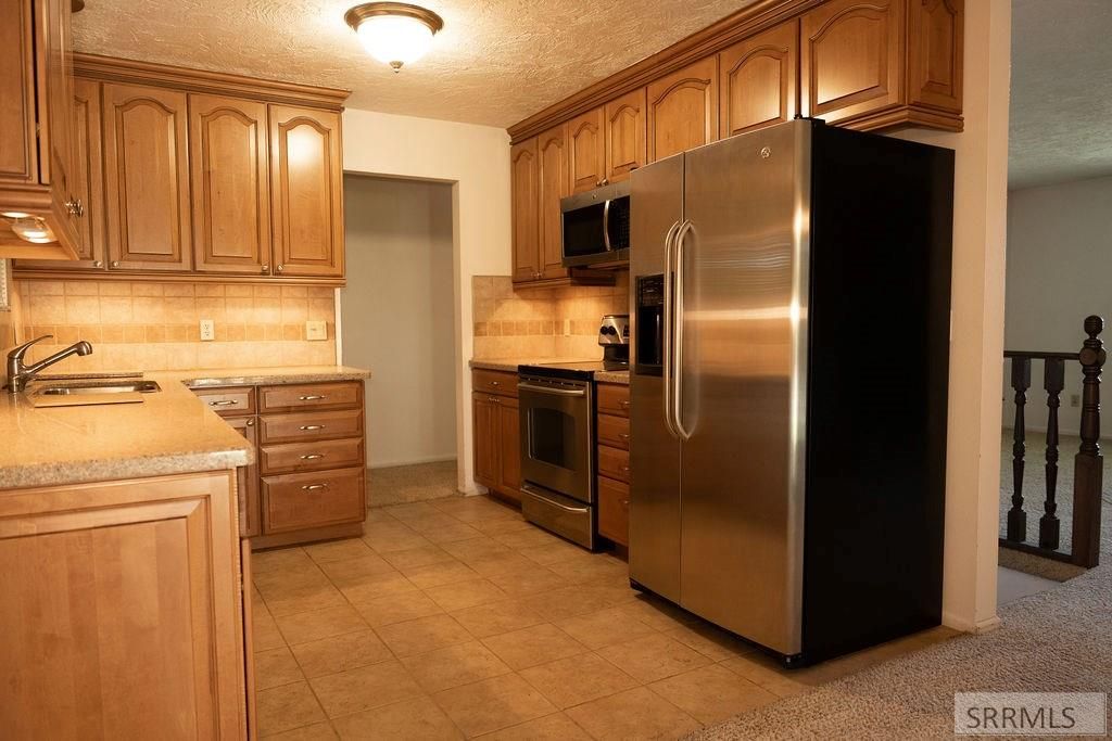Image 4 of property listing at 1877 Caribou Street, Idaho Falls, ID 83401