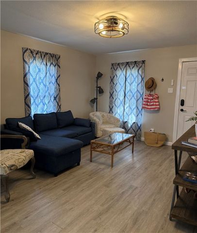 109 South Verne St, Rockport, TX 78382