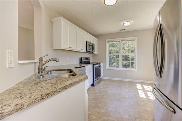 62 Roundtree Court, Dallas, GA 30132