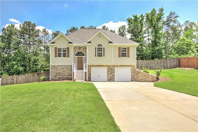 62 Roundtree Court, Dallas, GA 30132
