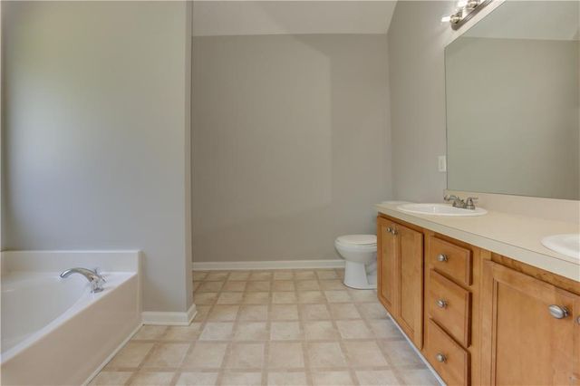 62 Roundtree Court, Dallas, GA 30132
