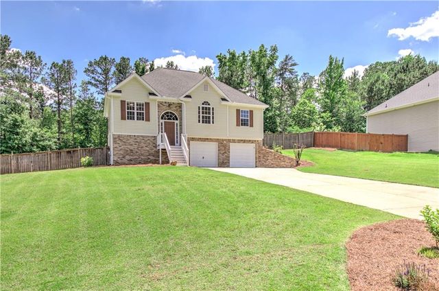 62 Roundtree Court, Dallas, GA 30132