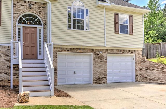 62 Roundtree Court, Dallas, GA 30132