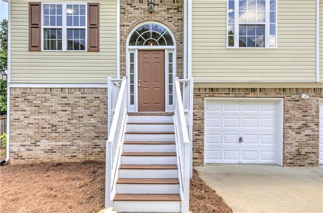 62 Roundtree Court, Dallas, GA 30132