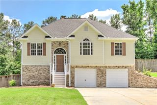 62 Roundtree Court, Dallas, GA 30132