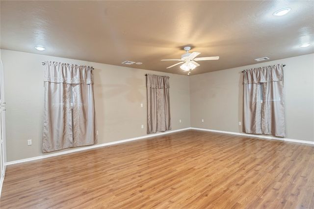 1317 Sue Lane, Choctaw, OK 73020