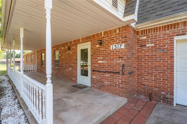 1317 Sue Lane, Choctaw, OK 73020