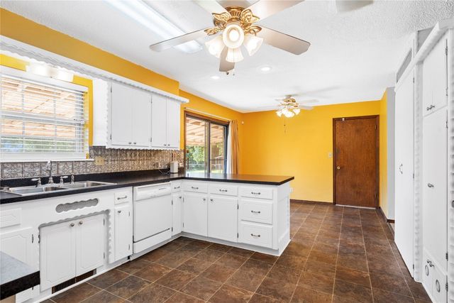 1317 Sue Lane, Choctaw, OK 73020