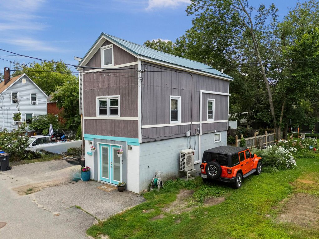 40 11th Street, Old Orchard Beach, ME 04064 — exterior